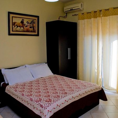 Hotel 4 Stinet Vlorë Exteriér fotografie