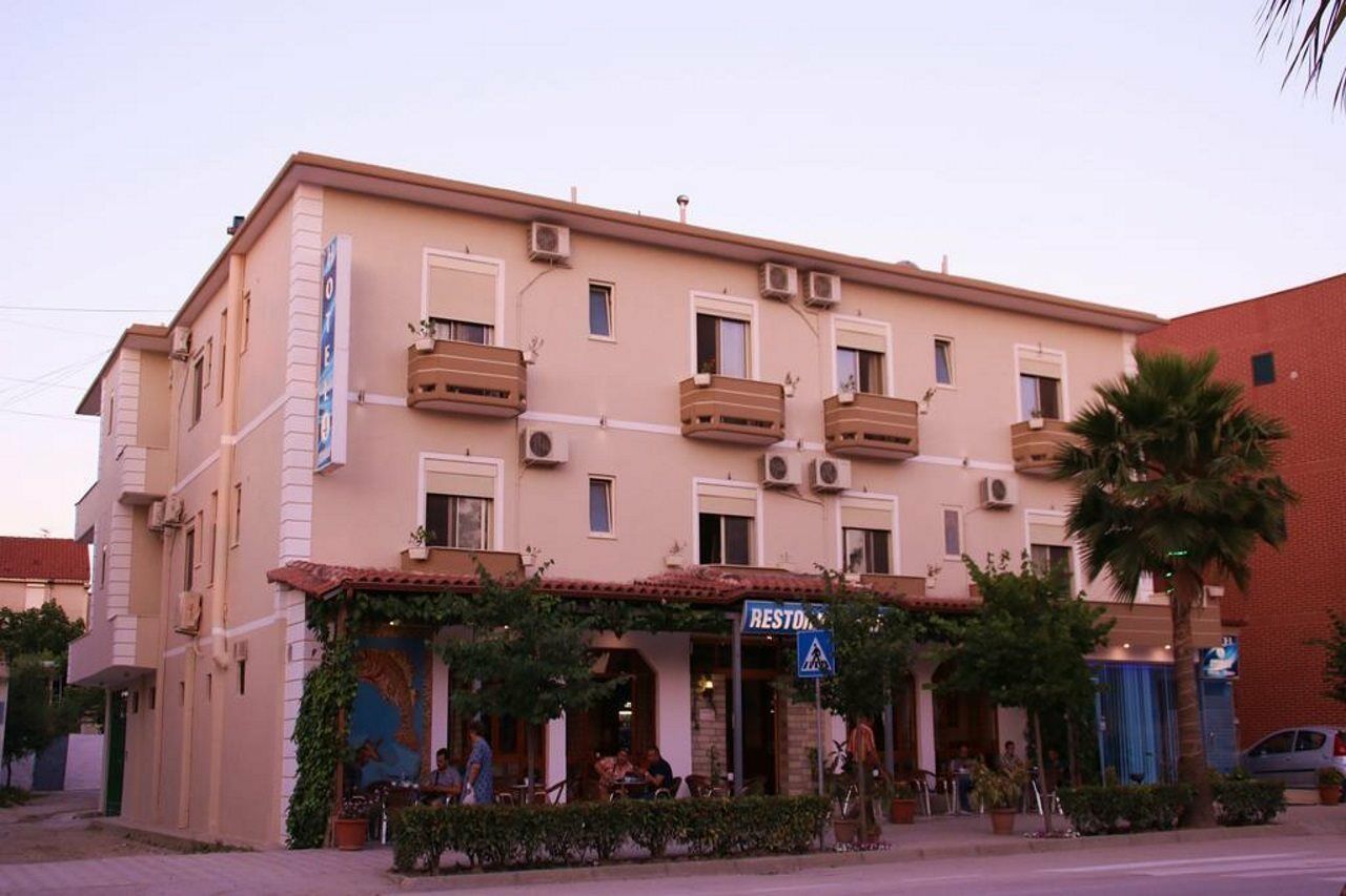 Hotel 4 Stinet Vlorë Exteriér fotografie