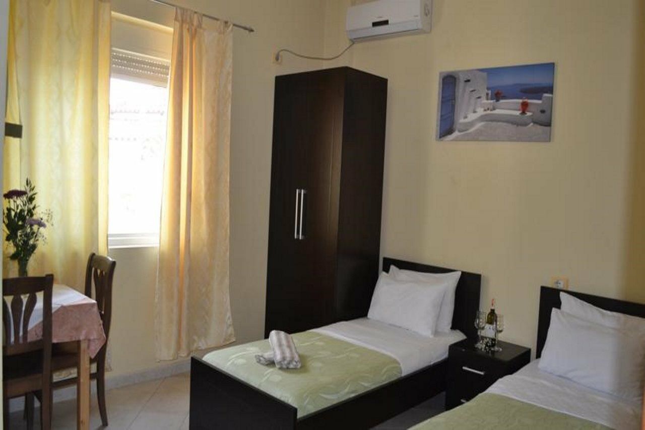 Hotel 4 Stinet Vlorë Exteriér fotografie