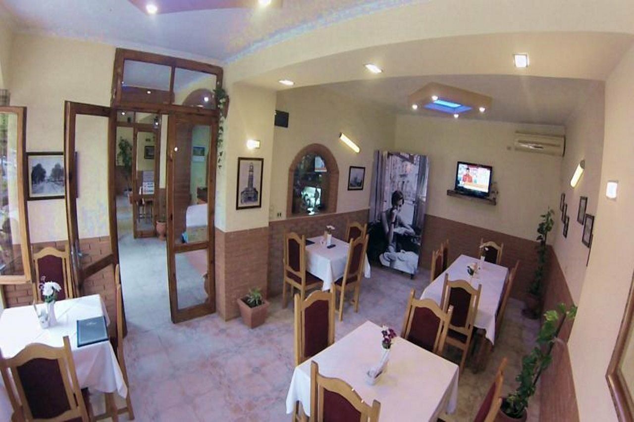 Hotel 4 Stinet Vlorë Exteriér fotografie