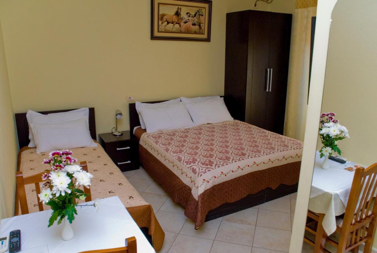 Hotel 4 Stinet Vlorë Exteriér fotografie