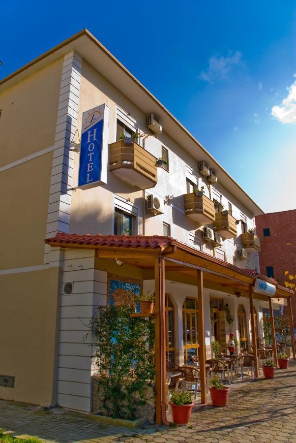 Hotel 4 Stinet Vlorë Exteriér fotografie
